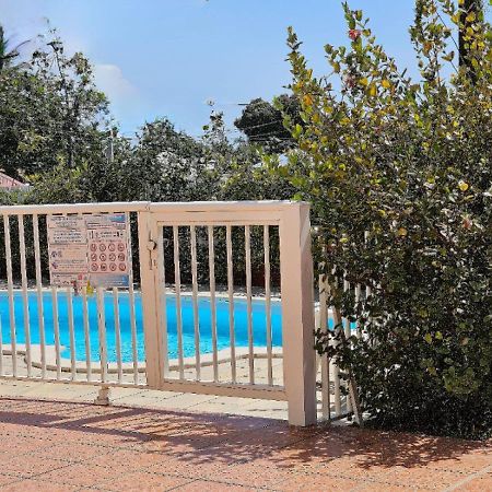 La Maison Aux Orchidees Пети-Бур Экстерьер фото