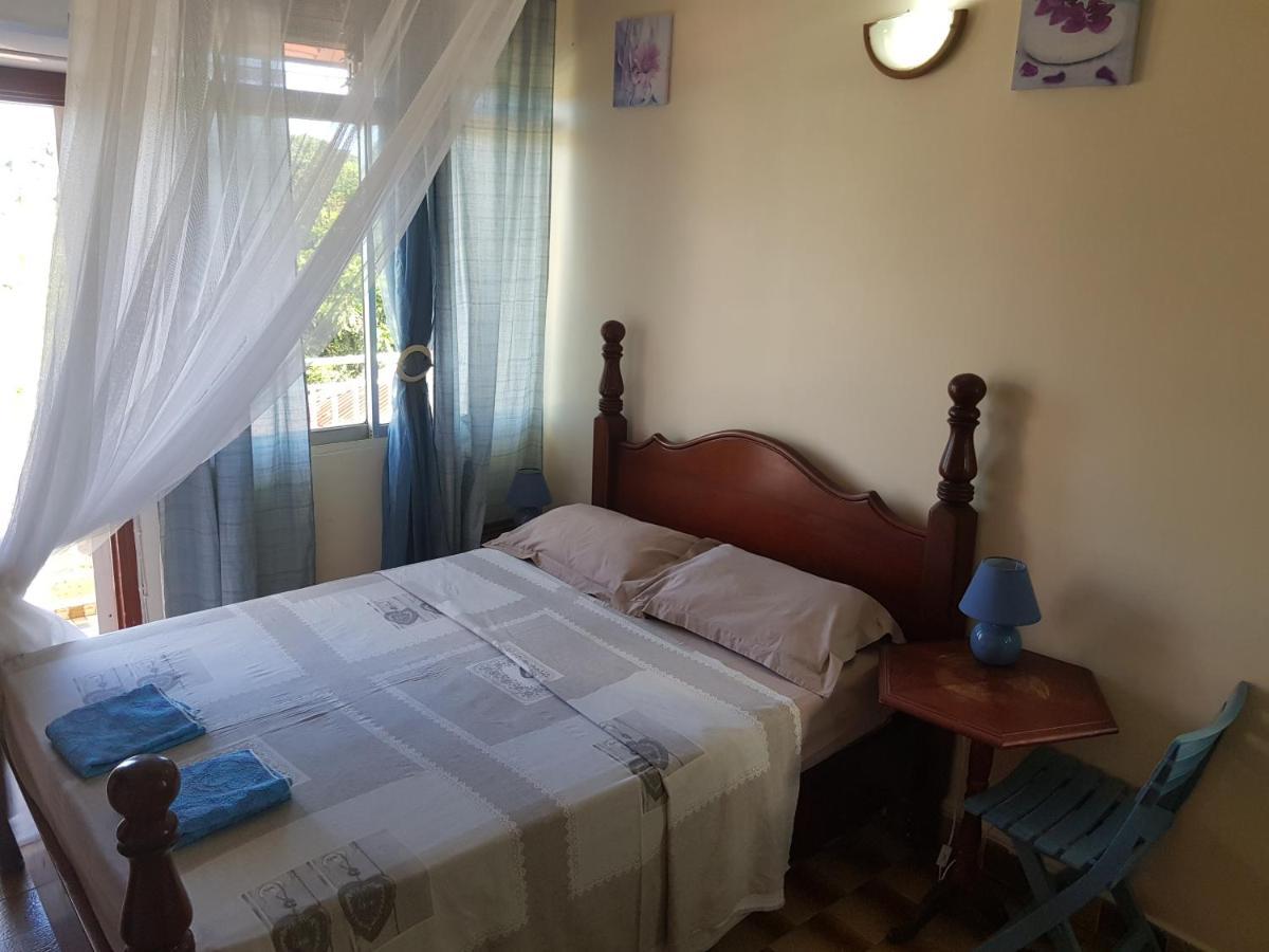 La Maison Aux Orchidees Пети-Бур Экстерьер фото