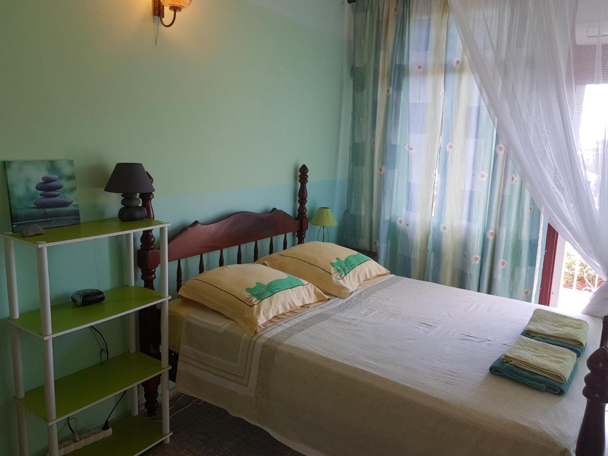 La Maison Aux Orchidees Пети-Бур Экстерьер фото